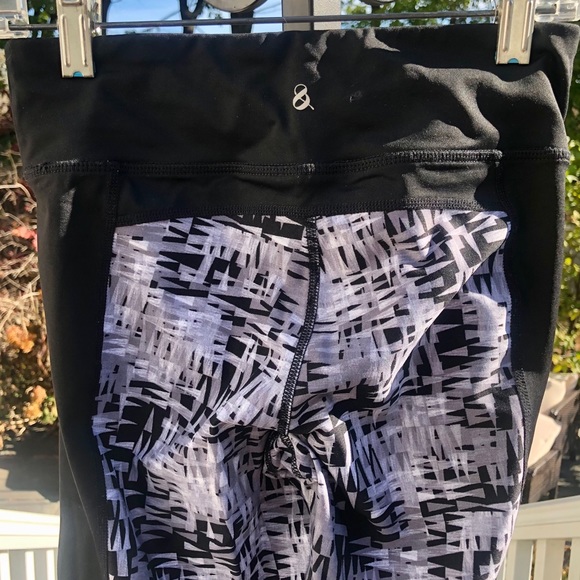 Lou & Grey Athletic Leggings - Picture 3 of 7